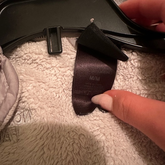 North face fuzzy zip up - Picture 5 of 6